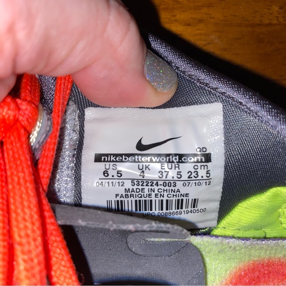 Nike Lunarlon Tennis Shoes - Size 6.5 (EU 37.5) - DISCONTINUED STYLE - Picture 5 of 7